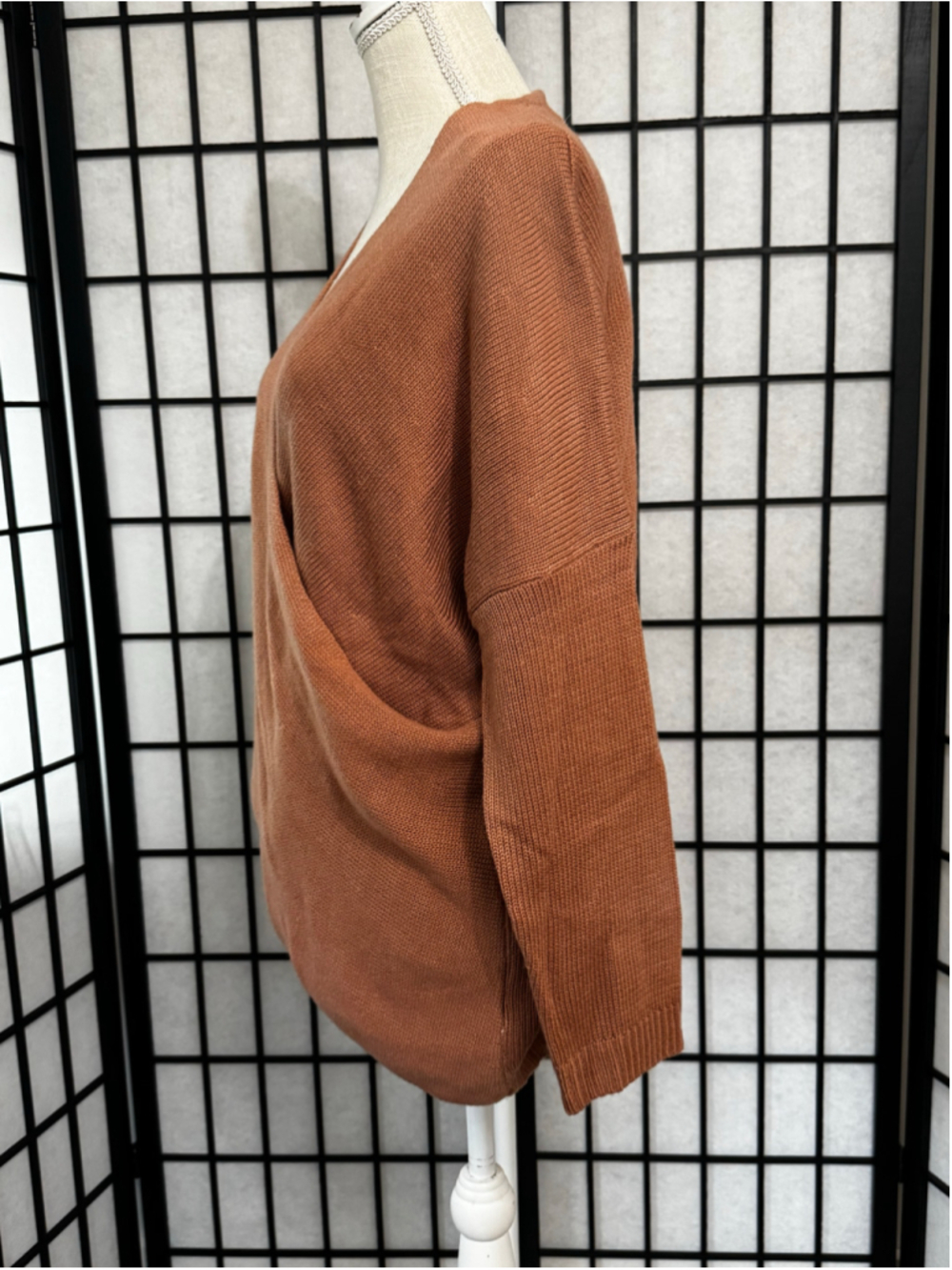 Women's YOINS V-Neck Sweater Size Medium Terra-cotta - Picture 2 of 5